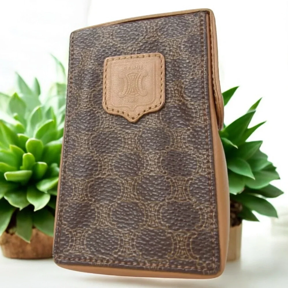 CELINE Macadam Vintage Case 😍